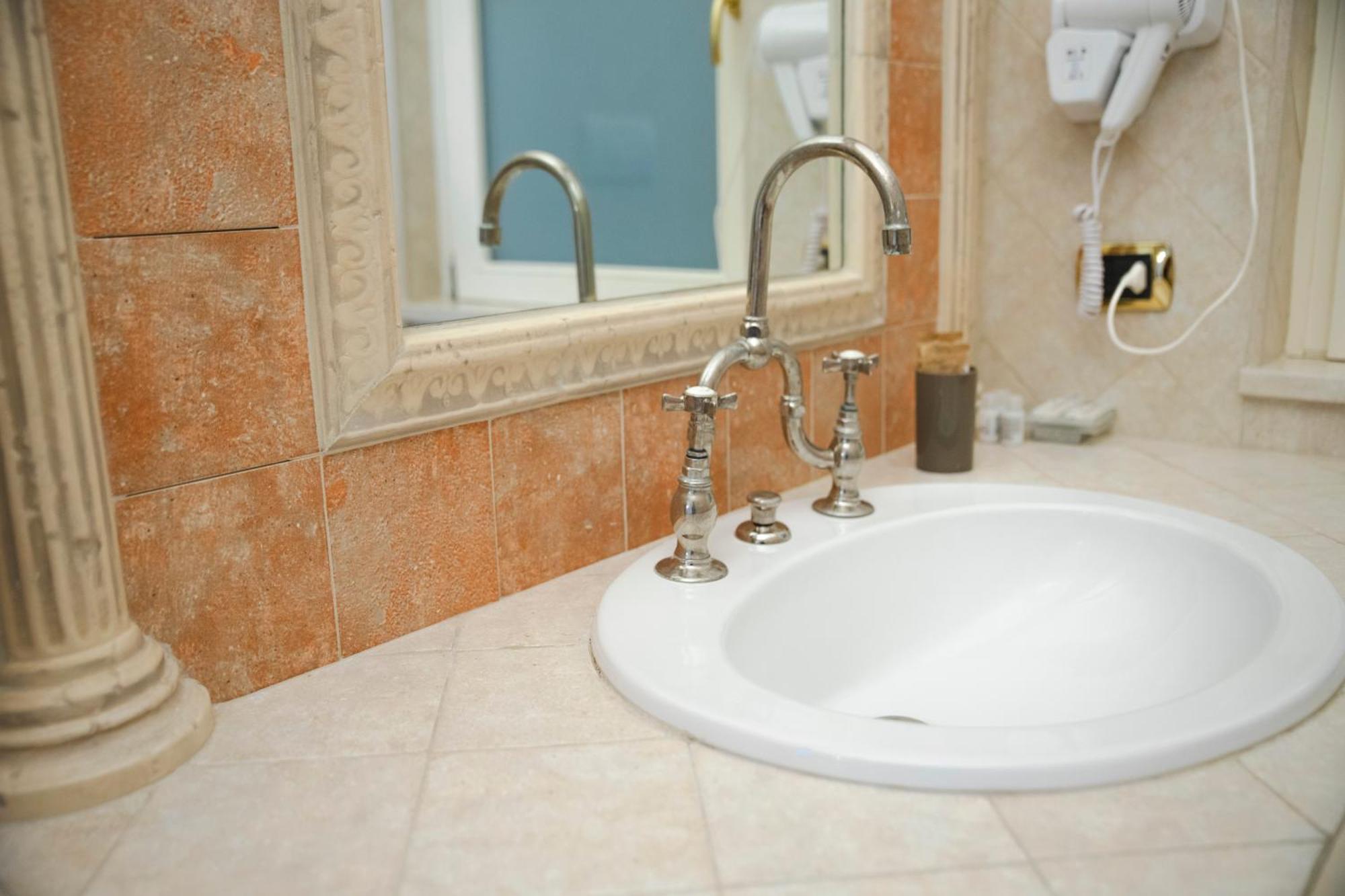 Bed and Breakfast Palazzo de Brado Trani Esterno foto